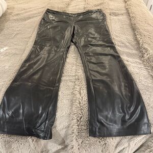 RW&CO. Black Faux Leather Trousers L